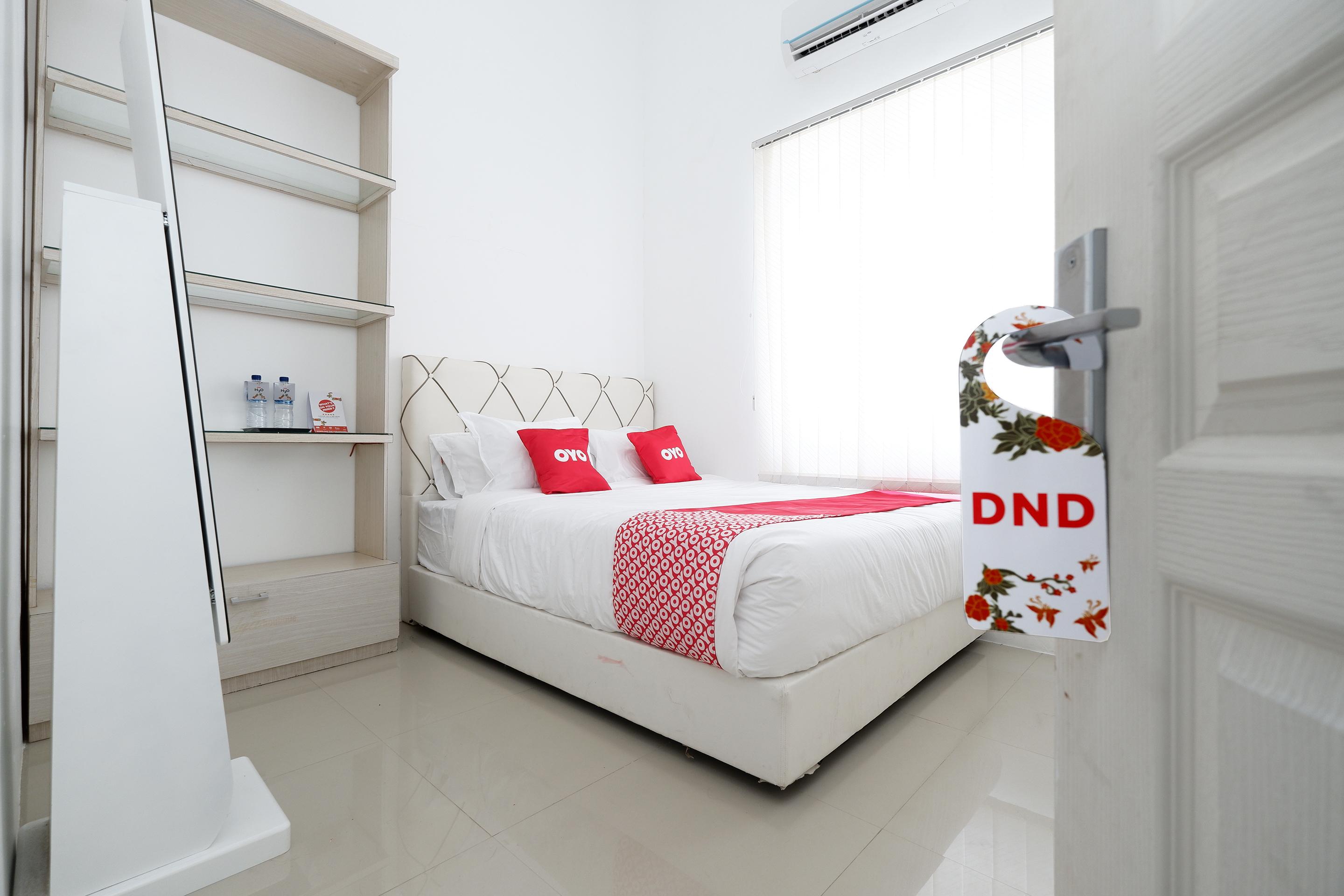 Griya Rw Family Guest House Redpartner Solo Exteriör bild