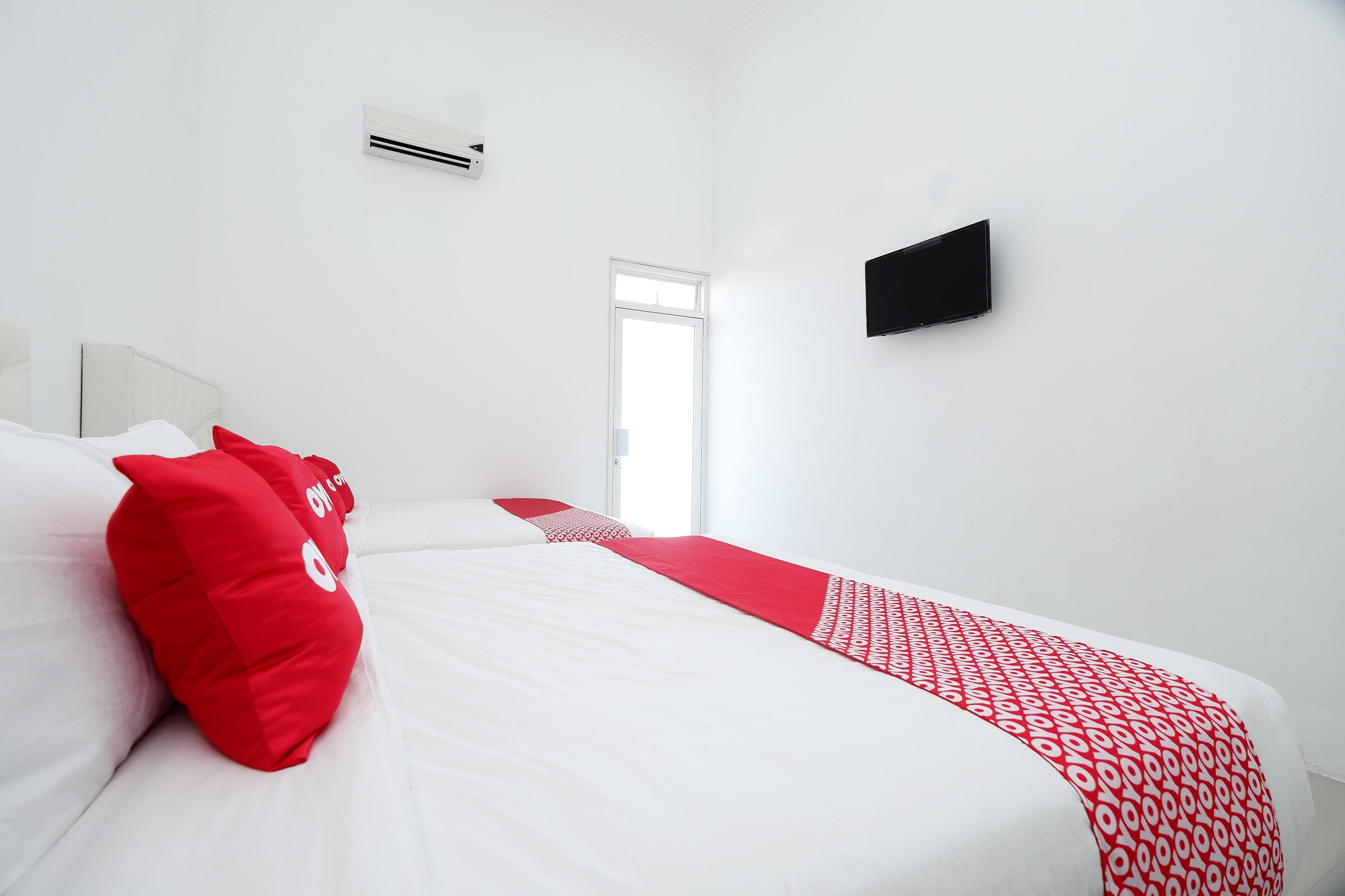 Griya Rw Family Guest House Redpartner Solo Exteriör bild